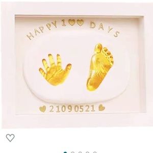 Baby handprints kit NWT clay and gold paint included